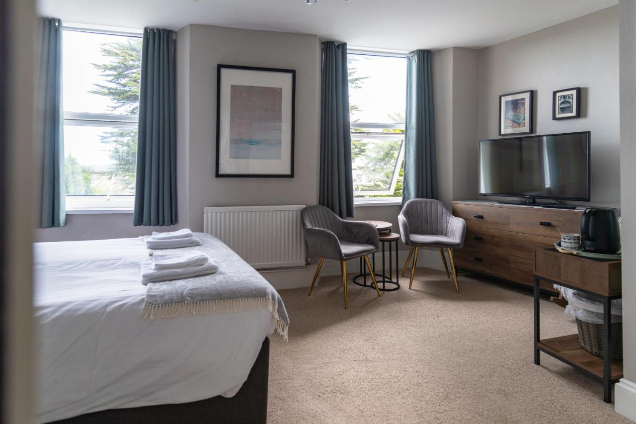 Sleepy Puffin Guest House Tenby Bagian luar foto