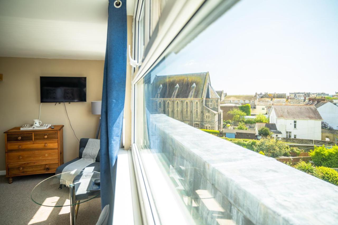 Sleepy Puffin Guest House Tenby Bagian luar foto