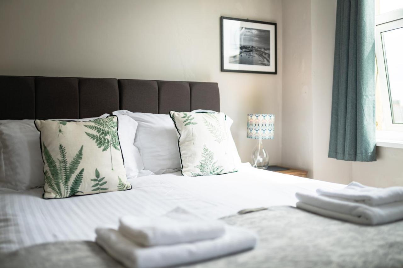 Sleepy Puffin Guest House Tenby Bagian luar foto