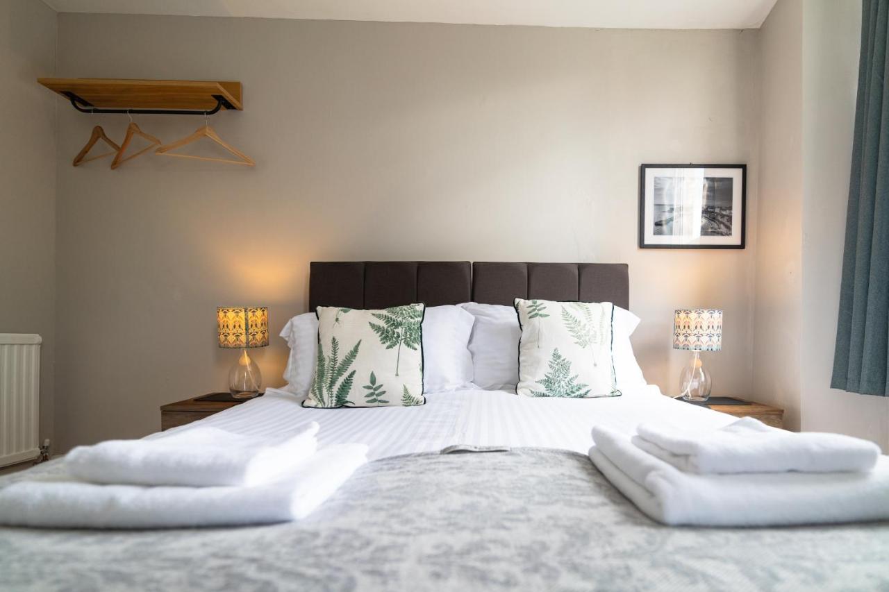 Sleepy Puffin Guest House Tenby Bagian luar foto